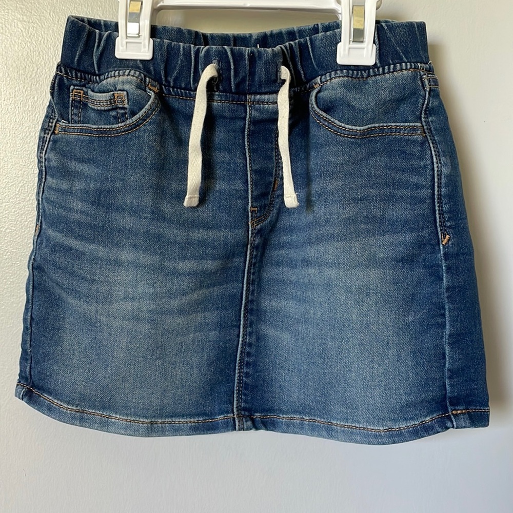 Adorable denim skirt